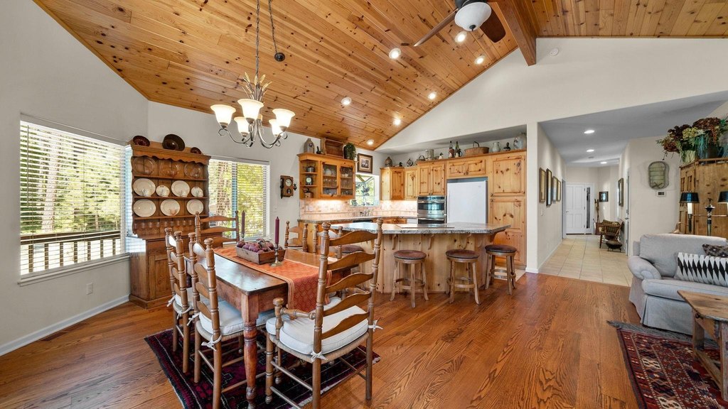 Clio, California, 96106, United States, 3 Bedrooms Bedrooms, ,3 BathroomsBathrooms,Residential,Forsale,1910305