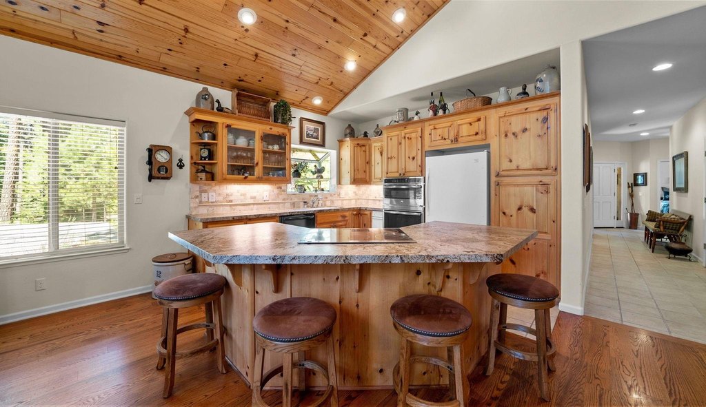 Clio, California, 96106, United States, 3 Bedrooms Bedrooms, ,3 BathroomsBathrooms,Residential,Forsale,1910305