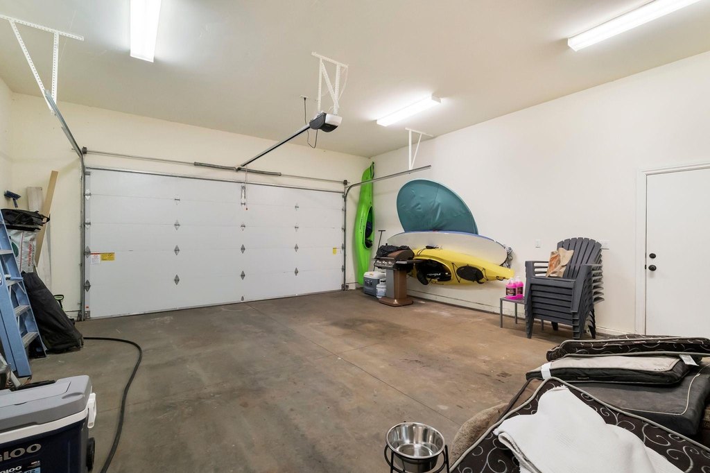 Lake Almanor, California, 96137, United States, 3 Bedrooms Bedrooms, ,2 BathroomsBathrooms,Residential,Forsale,1899766
