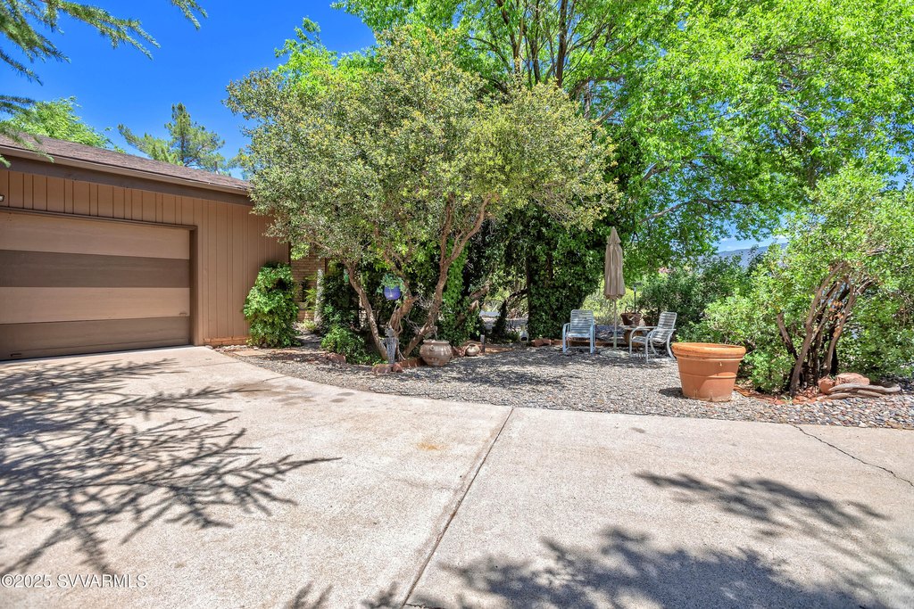 Sedona, Arizona, 86336, United States, 3 Bedrooms Bedrooms, ,3 BathroomsBathrooms,Residential,Forsale,1886691