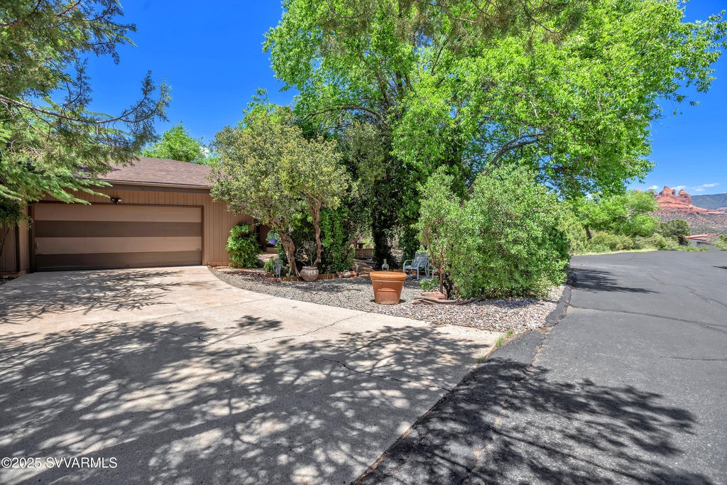 Sedona, Arizona, 86336, United States, 3 Bedrooms Bedrooms, ,3 BathroomsBathrooms,Residential,Forsale,1886691
