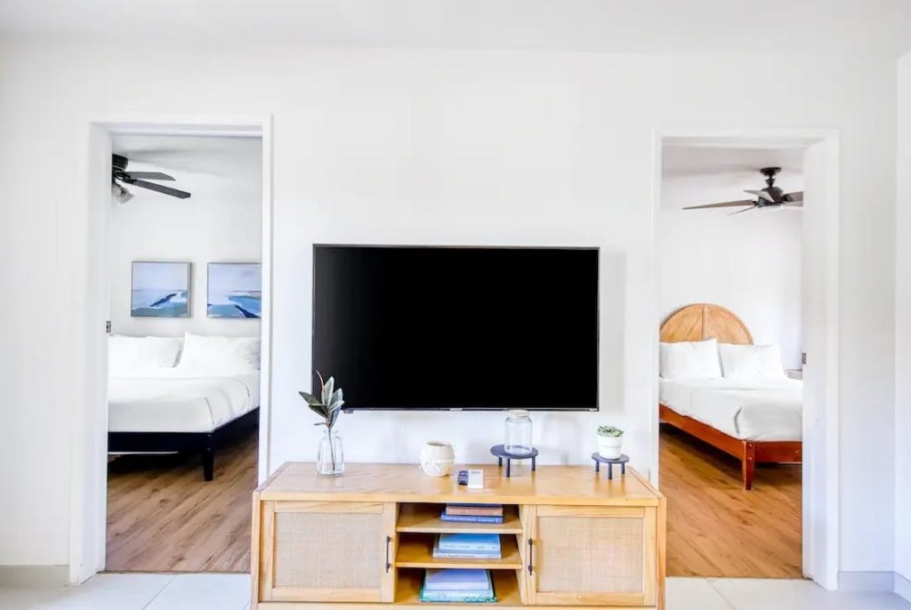 Lahaina, Hawaii, 96761, United States, 2 Bedrooms Bedrooms, ,1 BathroomBathrooms,Residential,Forsale,1944126