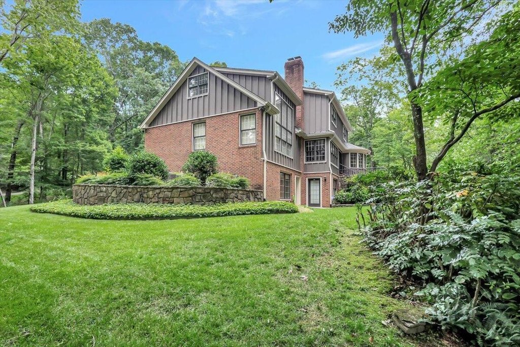 Chattanooga, Tennessee, 37419, United States, 4 Bedrooms Bedrooms, ,4.5 BathroomsBathrooms,Residential,Forsale,1894435