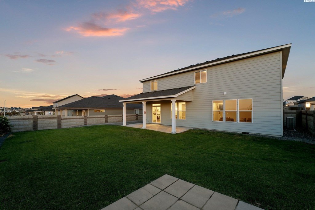 West Richland, Washington, 99353, United States, 5 Bedrooms Bedrooms, ,3 BathroomsBathrooms,Residential,Forsale,1898147