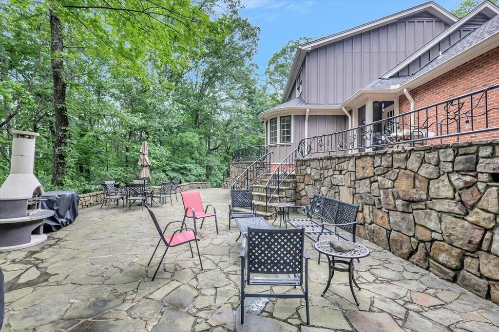 Chattanooga, Tennessee, 37419, United States, 4 Bedrooms Bedrooms, ,4.5 BathroomsBathrooms,Residential,Forsale,1894435