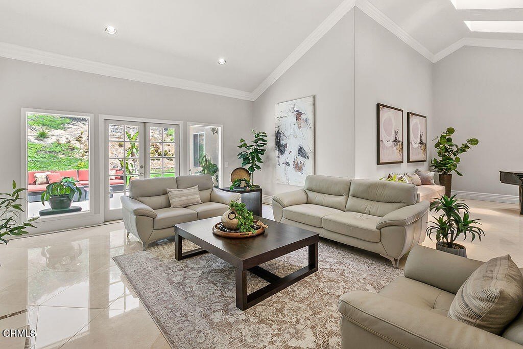 Camarillo, California, 93012, United States, 4 Bedrooms Bedrooms, ,3.5 BathroomsBathrooms,Residential,Forsale,1919217