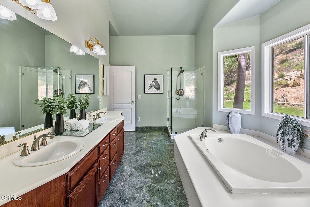 Camarillo, California, 93012, United States, 4 Bedrooms Bedrooms, ,3.5 BathroomsBathrooms,Residential,Forsale,1919217