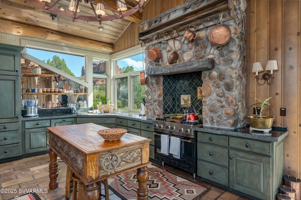 Sedona, Arizona, 86336, United States, 4 Bedrooms Bedrooms, ,4 BathroomsBathrooms,Residential,Forsale,1886696