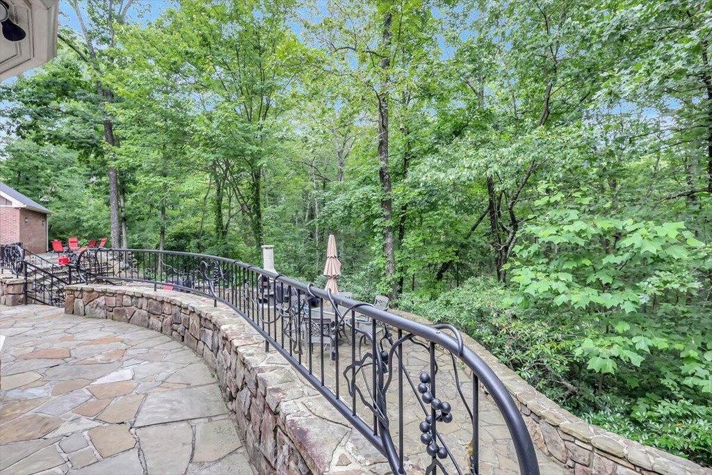 Chattanooga, Tennessee, 37419, United States, 4 Bedrooms Bedrooms, ,4.5 BathroomsBathrooms,Residential,Forsale,1894435