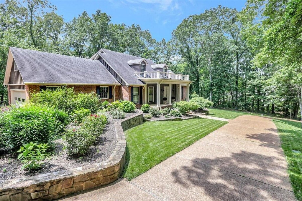 Chattanooga, Tennessee, 37419, United States, 4 Bedrooms Bedrooms, ,4.5 BathroomsBathrooms,Residential,Forsale,1894435