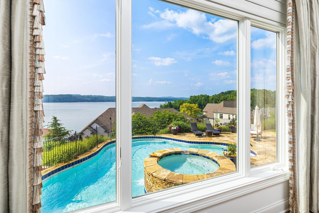 Chattanooga, Tennessee, 37416, United States, 5 Bedrooms Bedrooms, ,5.5 BathroomsBathrooms,Residential,Forsale,1894376