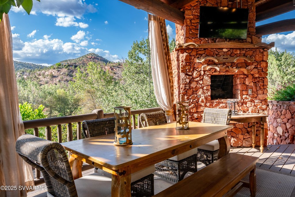 Sedona, Arizona, 86336, United States, 4 Bedrooms Bedrooms, ,4 BathroomsBathrooms,Residential,Forsale,1886696