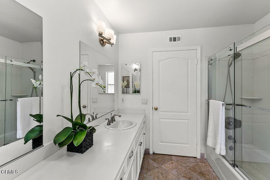 Camarillo, California, 93012, United States, 4 Bedrooms Bedrooms, ,3.5 BathroomsBathrooms,Residential,Forsale,1919217