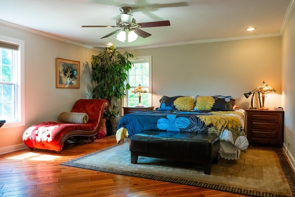 LIVINGSTON, Tennessee, 38570, United States, 5 Bedrooms Bedrooms, ,3 BathroomsBathrooms,Residential,Forsale,1929815