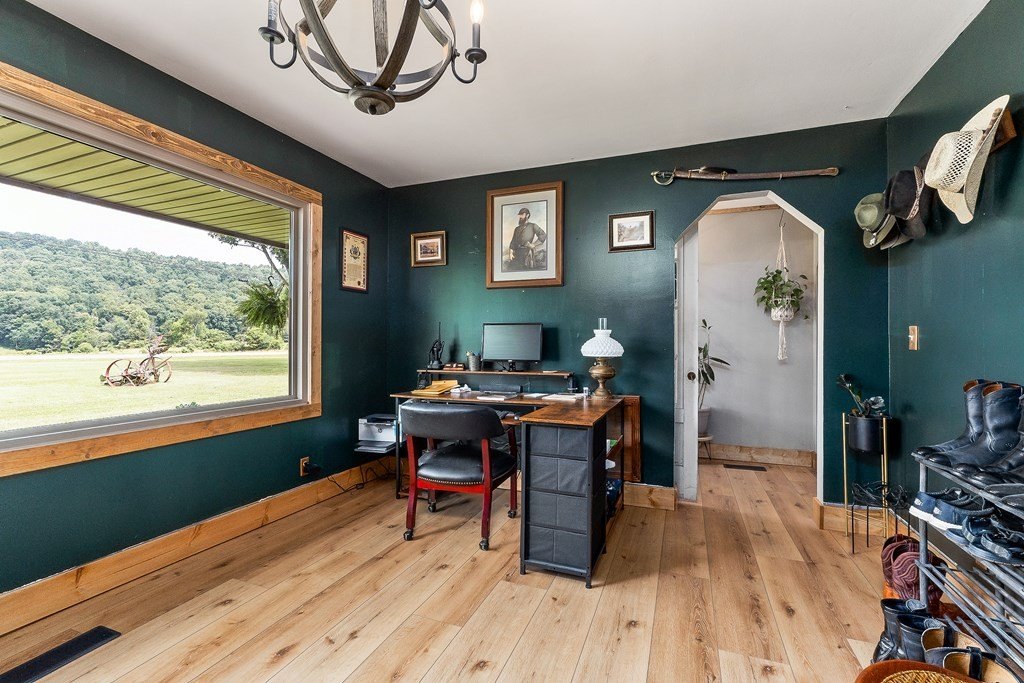 SPARTA, Tennessee, 38583, United States, 3 Bedrooms Bedrooms, ,2 BathroomsBathrooms,Residential,Forsale,1886016