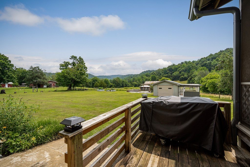 SPARTA, Tennessee, 38583, United States, 3 Bedrooms Bedrooms, ,2 BathroomsBathrooms,Residential,Forsale,1886016