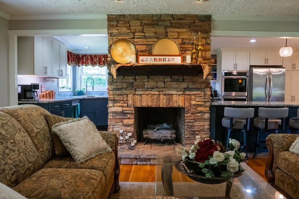 LIVINGSTON, Tennessee, 38570, United States, 5 Bedrooms Bedrooms, ,3 BathroomsBathrooms,Residential,Forsale,1929815