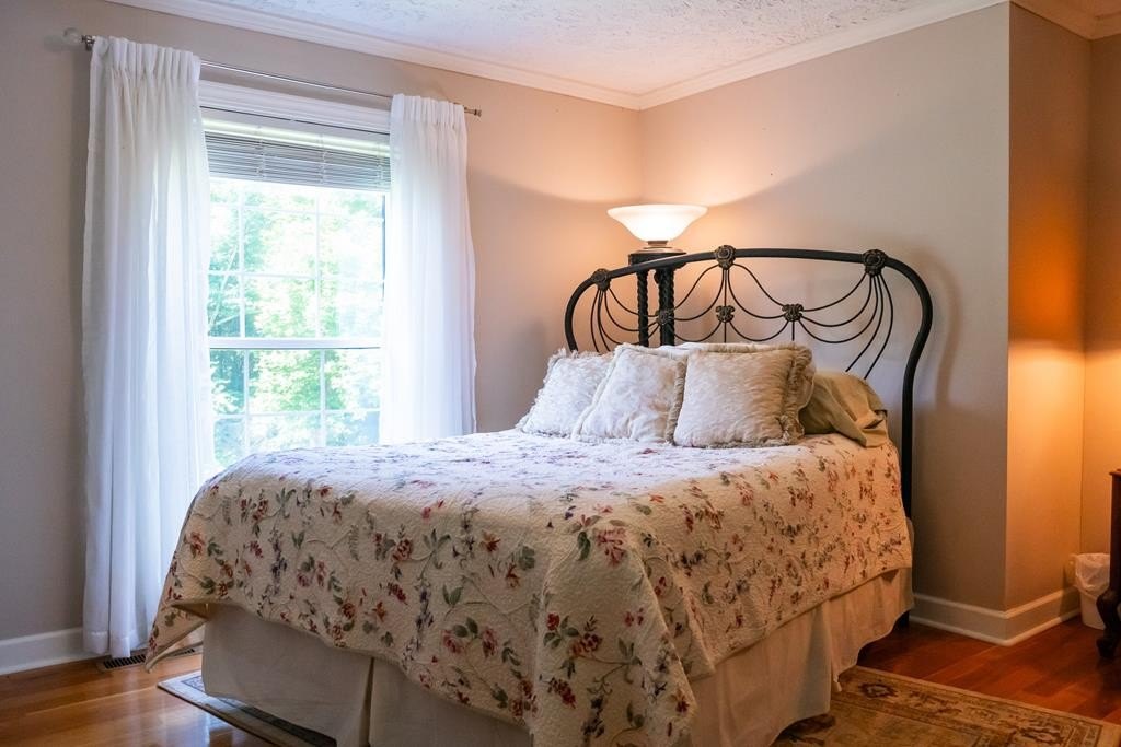 LIVINGSTON, Tennessee, 38570, United States, 5 Bedrooms Bedrooms, ,3 BathroomsBathrooms,Residential,Forsale,1929815