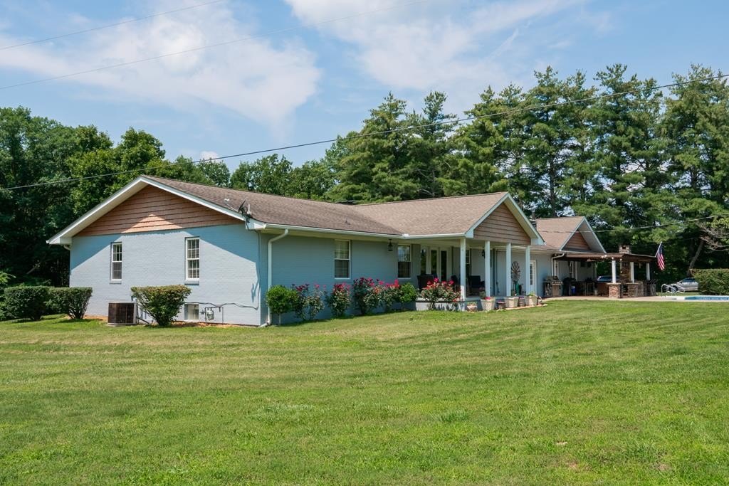 LIVINGSTON, Tennessee, 38570, United States, 5 Bedrooms Bedrooms, ,3 BathroomsBathrooms,Residential,Forsale,1929815