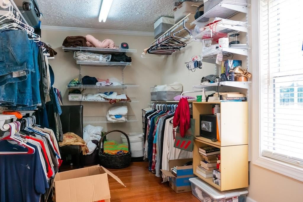 LIVINGSTON, Tennessee, 38570, United States, 5 Bedrooms Bedrooms, ,3 BathroomsBathrooms,Residential,Forsale,1929815