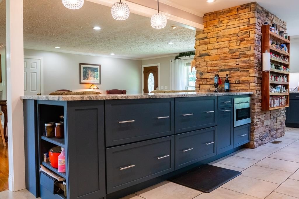 LIVINGSTON, Tennessee, 38570, United States, 5 Bedrooms Bedrooms, ,3 BathroomsBathrooms,Residential,Forsale,1929815