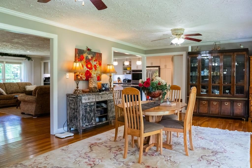 LIVINGSTON, Tennessee, 38570, United States, 5 Bedrooms Bedrooms, ,3 BathroomsBathrooms,Residential,Forsale,1929815