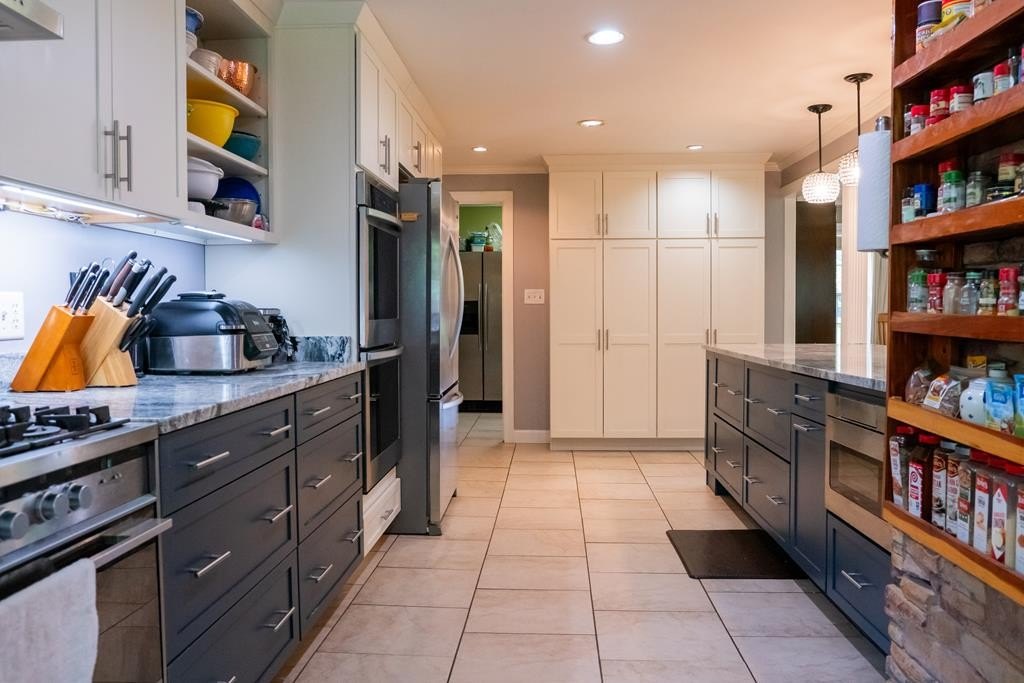 LIVINGSTON, Tennessee, 38570, United States, 5 Bedrooms Bedrooms, ,3 BathroomsBathrooms,Residential,Forsale,1929815