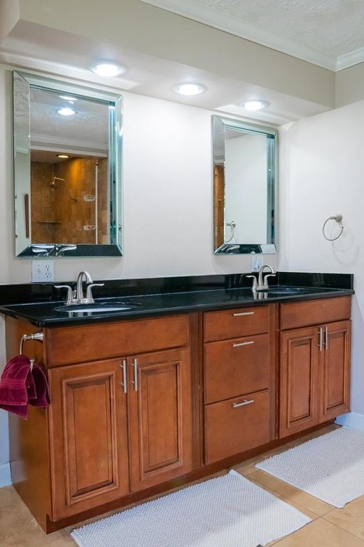 LIVINGSTON, Tennessee, 38570, United States, 5 Bedrooms Bedrooms, ,3 BathroomsBathrooms,Residential,Forsale,1929815