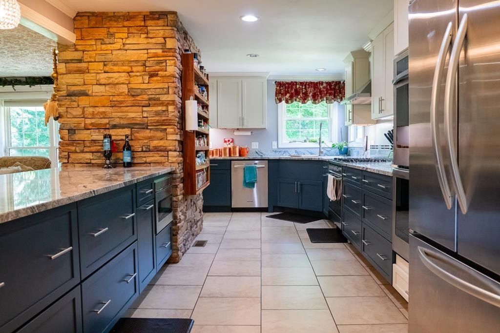 LIVINGSTON, Tennessee, 38570, United States, 5 Bedrooms Bedrooms, ,3 BathroomsBathrooms,Residential,Forsale,1929815