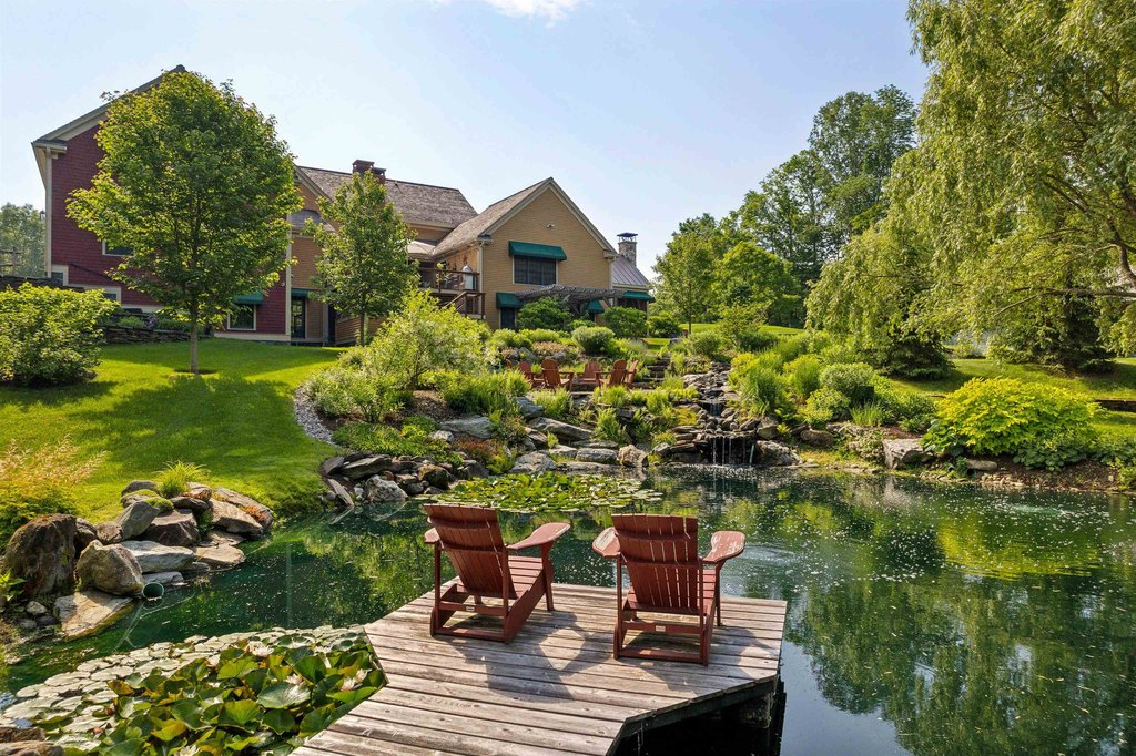 Barnard, Vermont, 05031, United States, 5 Bedrooms Bedrooms, ,5.5 BathroomsBathrooms,Residential,Forsale,1999502