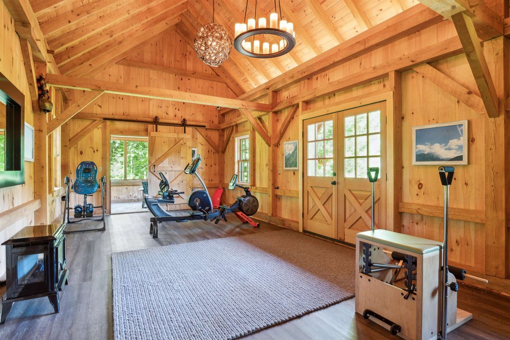 Barnard, Vermont, 05031, United States, 5 Bedrooms Bedrooms, ,5.5 BathroomsBathrooms,Residential,Forsale,1999502