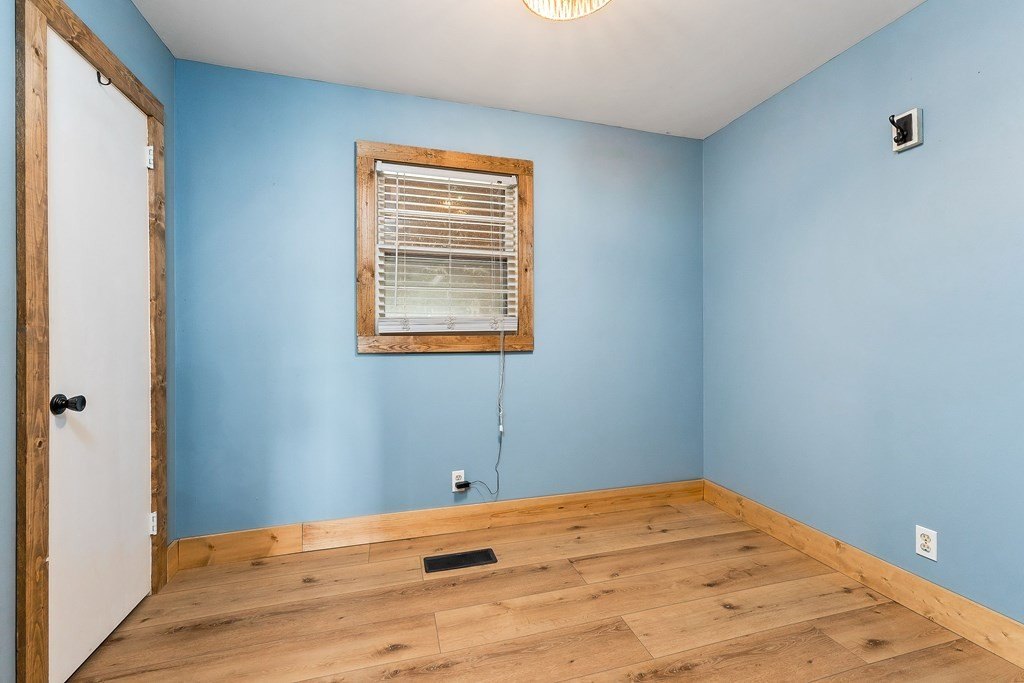 SPARTA, Tennessee, 38583, United States, 3 Bedrooms Bedrooms, ,2 BathroomsBathrooms,Residential,Forsale,1886016