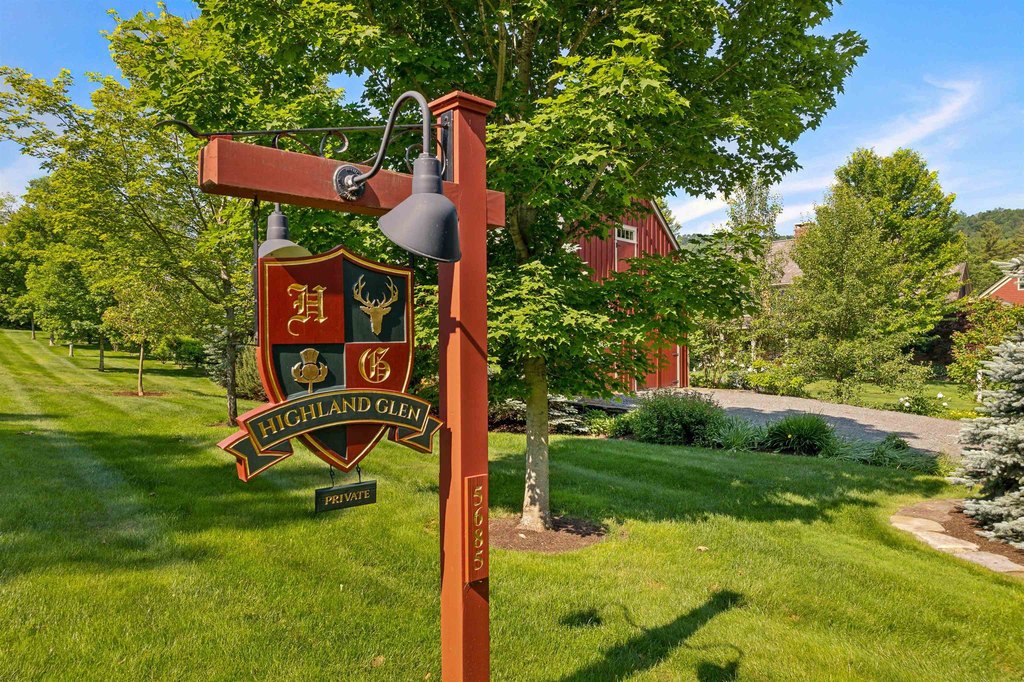 Barnard, Vermont, 05031, United States, 5 Bedrooms Bedrooms, ,5.5 BathroomsBathrooms,Residential,Forsale,1999502