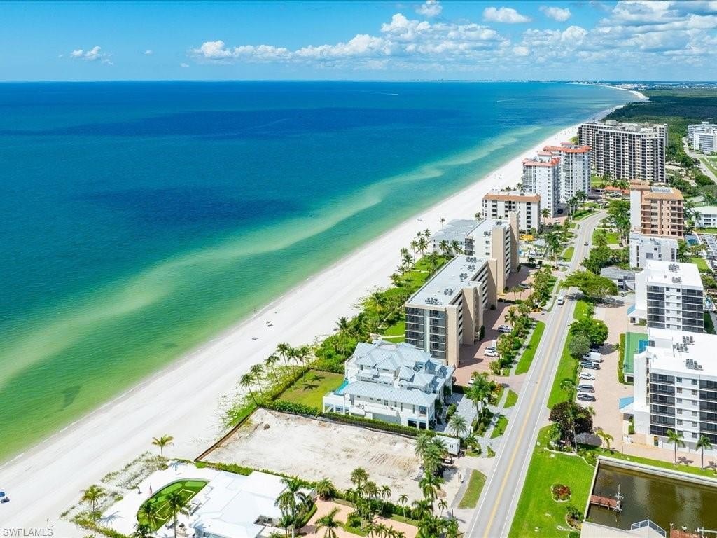 NAPLES, Florida, 34108, United States, 5 Bedrooms Bedrooms, ,5.5 BathroomsBathrooms,Residential,Forsale,1886423