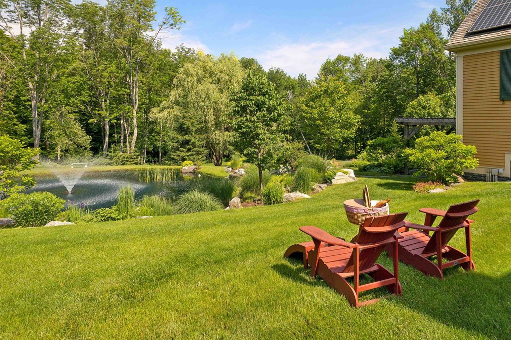 Barnard, Vermont, 05031, United States, 5 Bedrooms Bedrooms, ,5.5 BathroomsBathrooms,Residential,Forsale,1999502