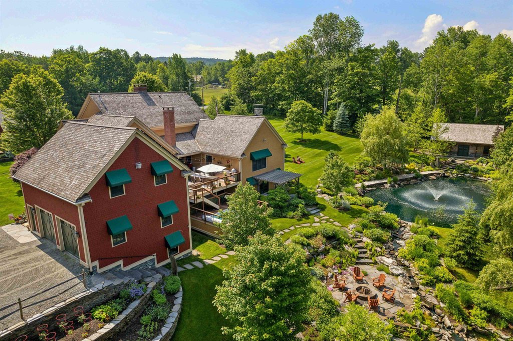 Barnard, Vermont, 05031, United States, 5 Bedrooms Bedrooms, ,5.5 BathroomsBathrooms,Residential,Forsale,1999502