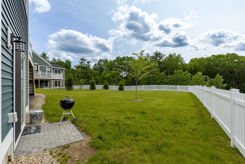 Newmarket, New Hampshire, 03857, United States, 4 Bedrooms Bedrooms, ,3.5 BathroomsBathrooms,Residential,Forsale,1933930