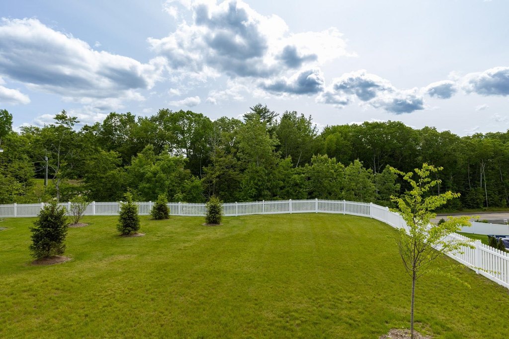 Newmarket, New Hampshire, 03857, United States, 4 Bedrooms Bedrooms, ,3.5 BathroomsBathrooms,Residential,Forsale,1933930