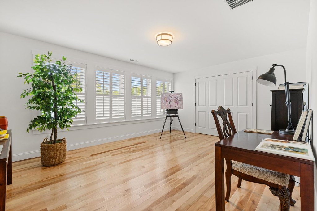 Newmarket, New Hampshire, 03857, United States, 4 Bedrooms Bedrooms, ,3.5 BathroomsBathrooms,Residential,Forsale,1933930