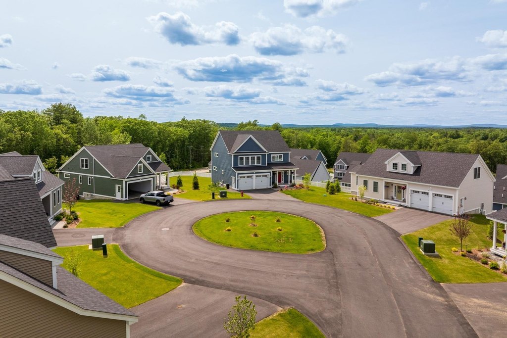 Newmarket, New Hampshire, 03857, United States, 4 Bedrooms Bedrooms, ,3.5 BathroomsBathrooms,Residential,Forsale,1933930