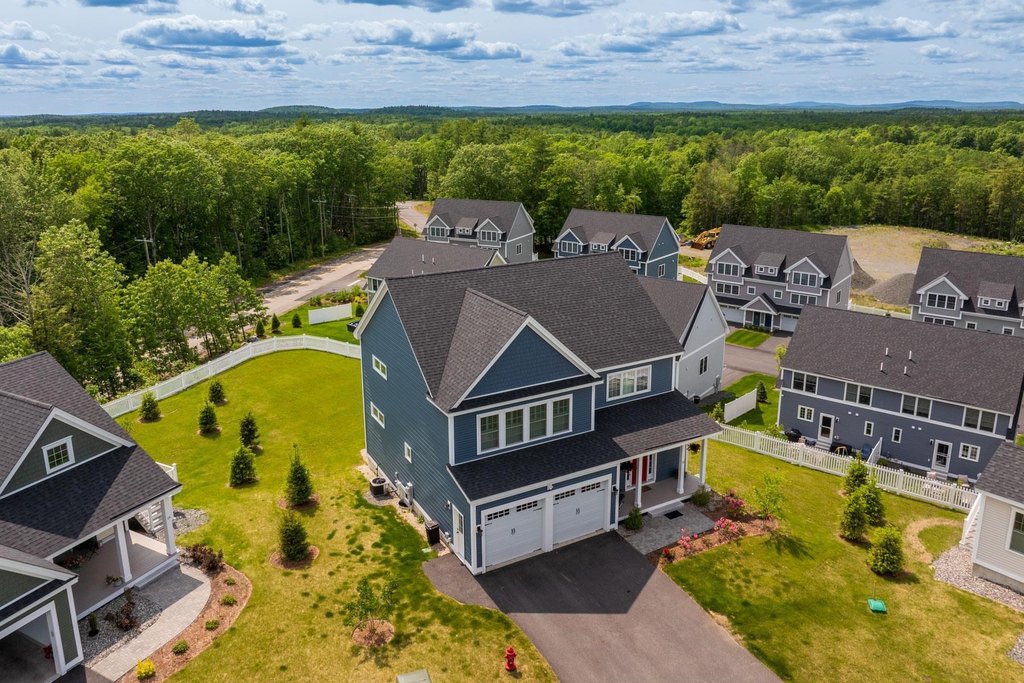 Newmarket, New Hampshire, 03857, United States, 4 Bedrooms Bedrooms, ,3.5 BathroomsBathrooms,Residential,Forsale,1933930