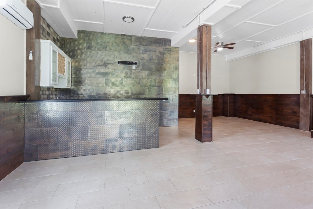 La Porte, Texas, 77571, United States, 6 Bedrooms Bedrooms, ,4.5 BathroomsBathrooms,Residential,Forsale,1936479