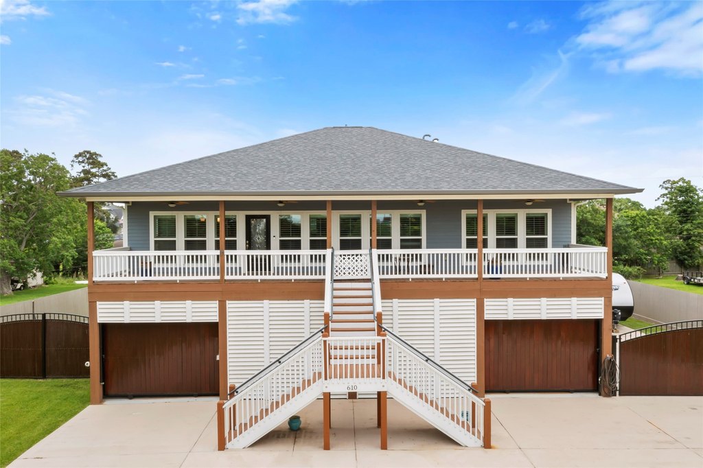 La Porte, Texas, 77571, United States, 6 Bedrooms Bedrooms, ,4.5 BathroomsBathrooms,Residential,Forsale,1936479