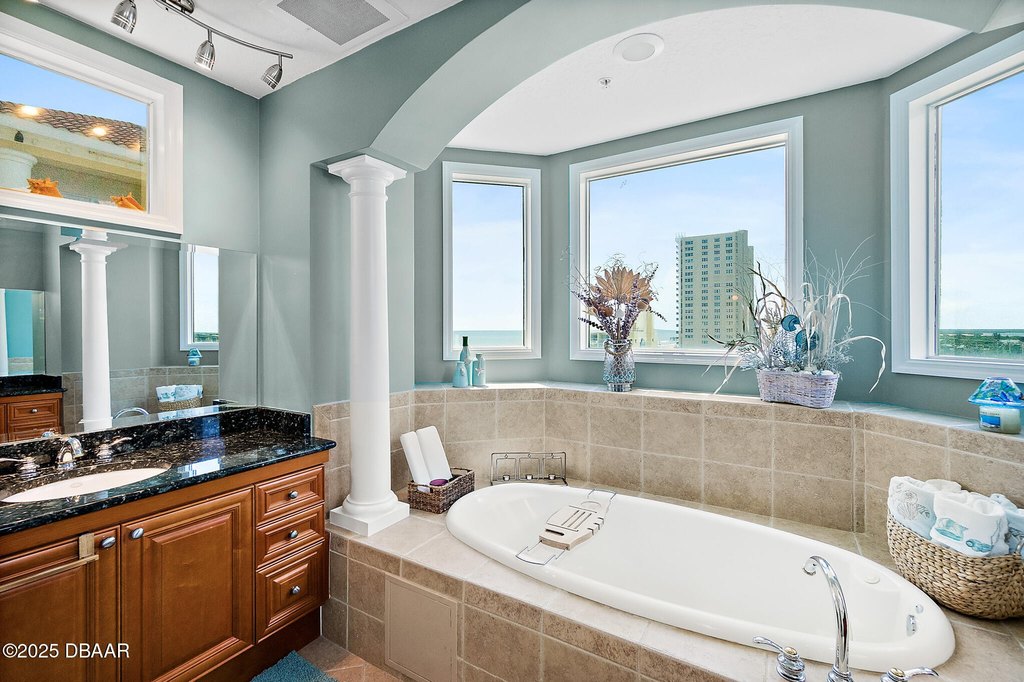 Daytona Beach Shores, Florida, 32118, United States, 3 Bedrooms Bedrooms, ,2 BathroomsBathrooms,Residential,Forsale,1990165