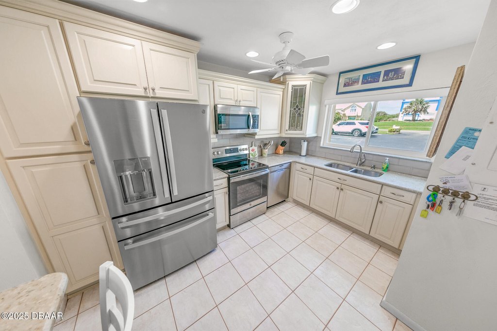 Ponce Inlet, Florida, 32127, United States, 3 Bedrooms Bedrooms, ,2.5 BathroomsBathrooms,Residential,Forsale,1919182
