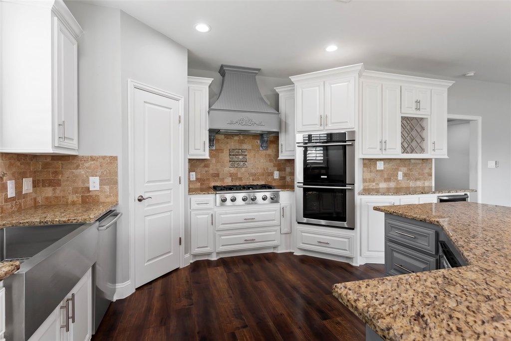 La Porte, Texas, 77571, United States, 6 Bedrooms Bedrooms, ,4.5 BathroomsBathrooms,Residential,Forsale,1936479
