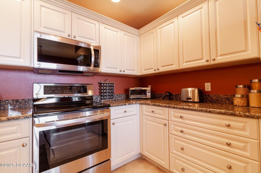 New Smyrna Beach, Florida, 32169, United States, 3 Bedrooms Bedrooms, ,2 BathroomsBathrooms,Residential,Forsale,1900246