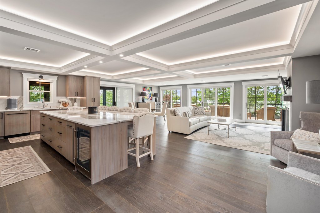 Laconia, New Hampshire, 03246, United States, 4 Bedrooms Bedrooms, ,2.5 BathroomsBathrooms,Residential,Forsale,1952803