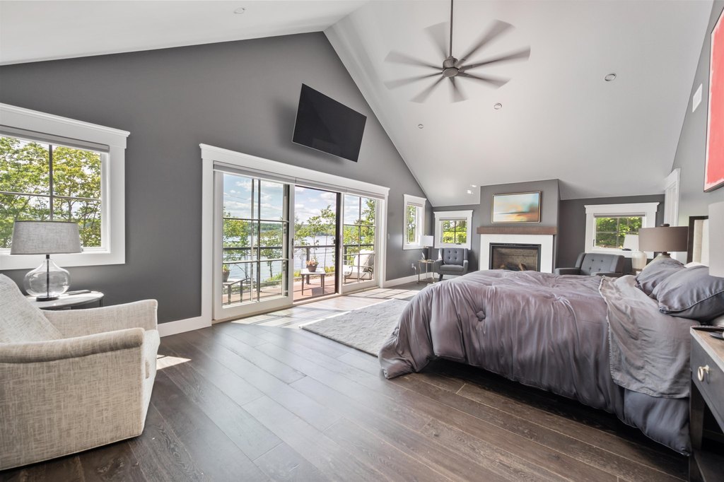 Laconia, New Hampshire, 03246, United States, 4 Bedrooms Bedrooms, ,2.5 BathroomsBathrooms,Residential,Forsale,1952803