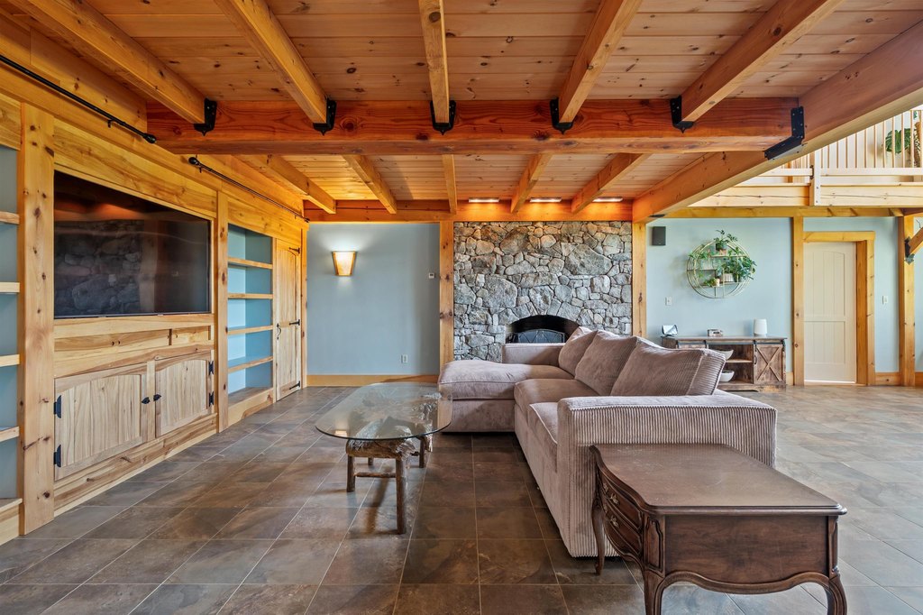 Bridgewater, New Hampshire, 03222, United States, 2 Bedrooms Bedrooms, ,2 BathroomsBathrooms,Residential,Forsale,1968475